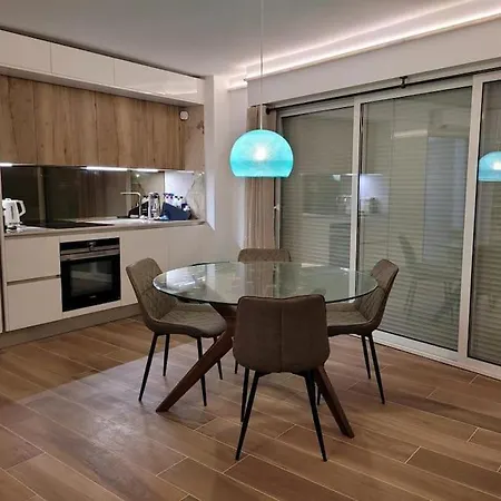 1 Bed With Sea Views * 昂蒂布