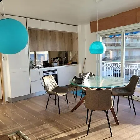 1 Bed With Sea Views Apartment Antibes