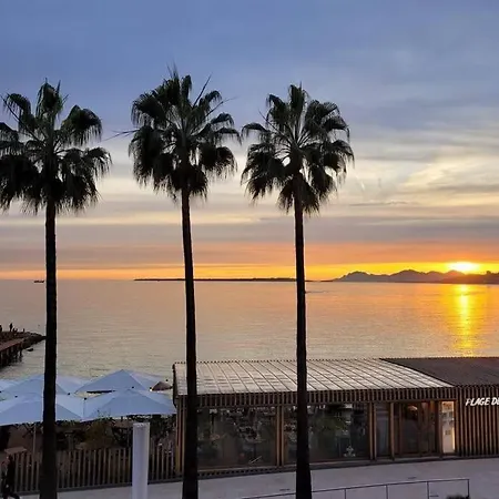 公寓 1 Bed With Sea Views 昂蒂布