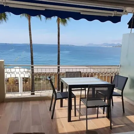 1 Bed With Sea Views Apartment
