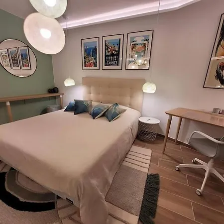 1 Bed With Sea Views Apartment
