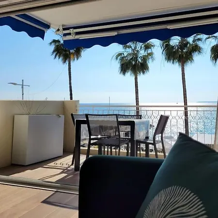 1 Bed With Sea Views 公寓 *